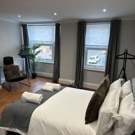 High Wycombe Centre- 2 Bed Flat Apartment Exterior photo