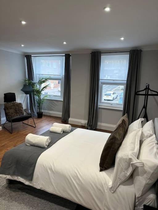 High Wycombe Centre- 2 Bed Flat Apartment Exterior photo